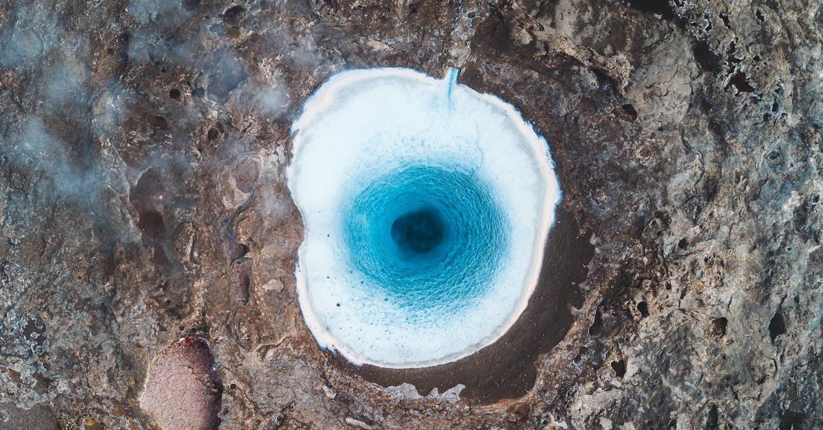 découvrez l'univers intrigant des glory holes, un phénomène à la fois mystérieux et controversé. plongez dans les pratiques, les récits et les implications de cette expérience unique, où l'anonymat rencontre le plaisir.