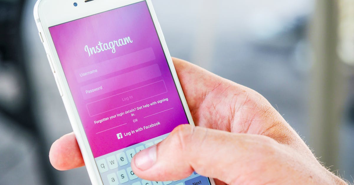 découvrez tout ce que vous devez savoir sur instagram, la plateforme de partage de photos et vidéos qui connecte des millions d'utilisateurs à travers le monde. apprenez à maximiser votre présence en ligne, à créer un contenu engageant et à interagir avec votre communauté.