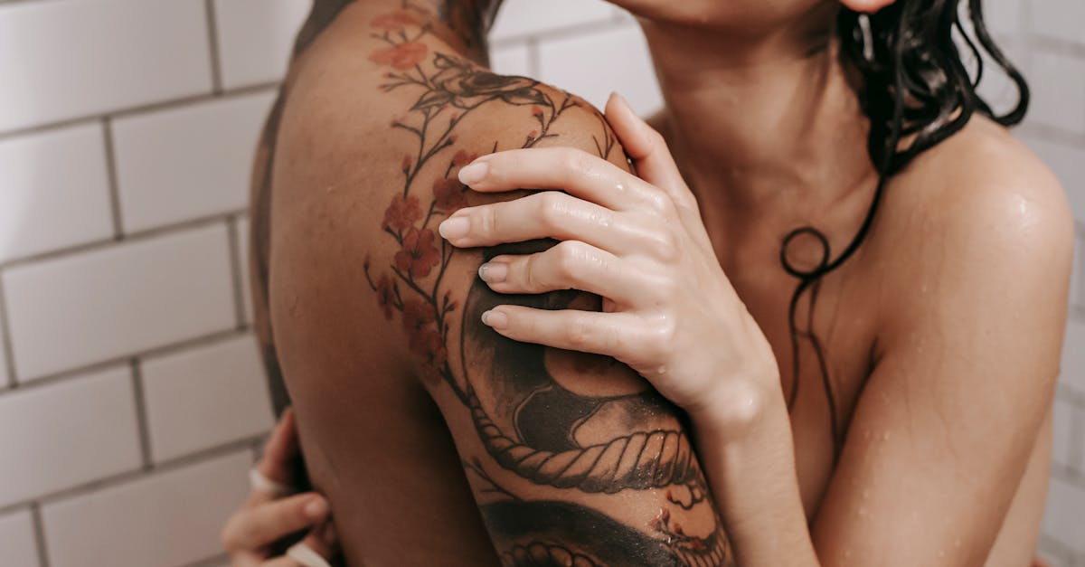 découvrez les positions sexuelles pour pimenter votre vie amoureuse et explorer de nouvelles sensations. trouvez des conseils et des astuces pour améliorer votre intimité et renforcer votre connexion avec votre partenaire.