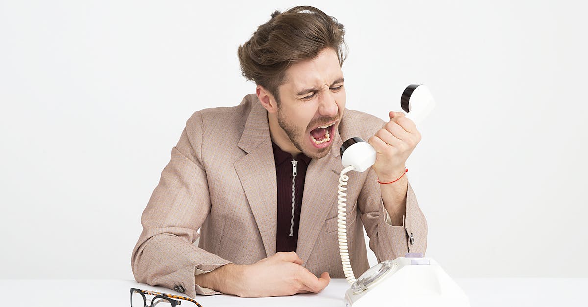 découvrez l'art de la communication, un outil essentiel pour établir des relations solides, transmettre des idées et favoriser une compréhension mutuelle. apprenez des techniques efficaces pour améliorer vos échanges quotidiens, que ce soit dans un cadre professionnel ou personnel.